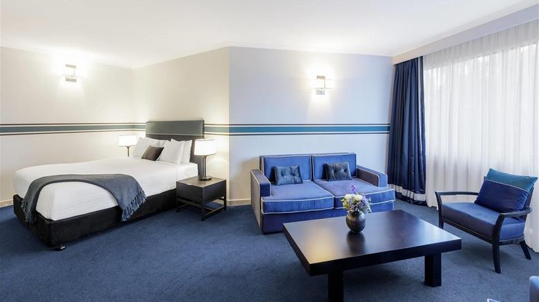 <b>Ramada by Wyndham Diplomat Canberra Room</b>. Images powered by <a href="https://iceportal.shijigroup.com/" title="IcePortal" target="_blank">IcePortal</a>.