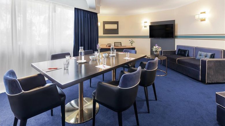 <b>Ramada by Wyndham Diplomat Canberra Room</b>. Images powered by <a href="https://iceportal.shijigroup.com/" title="IcePortal" target="_blank">IcePortal</a>.