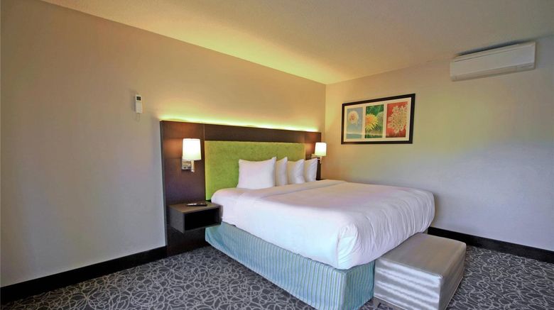 <b>El Sendero Inn, Ascend Hotel Collection Room</b>. Images powered by <a href="https://iceportal.shijigroup.com/" title="IcePortal" target="_blank">IcePortal</a>.