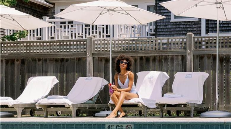 <b>White Elephant Pool</b>. Images powered by <a href="https://iceportal.shijigroup.com/" title="IcePortal" target="_blank">IcePortal</a>.