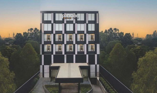 Park Inn by Radisson Jalandhar Exterior