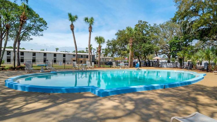 Quality Inn Bayside Pool