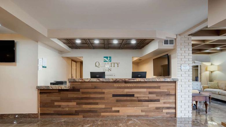 <b>Quality Inn Bayside Lobby</b>. Images powered by <a href="https://iceportal.shijigroup.com/" title="IcePortal" target="_blank">IcePortal</a>.