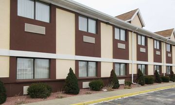 Quality Inn & Suites Benton Harbor MI