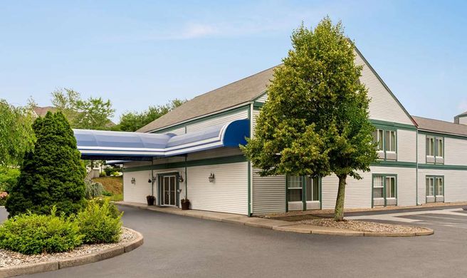 Baymont by Wyndham North Dartmouth Exterior