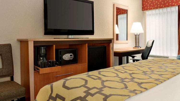 Baymont by Wyndham North Dartmouth Room