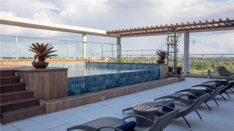 <b>Dazzler by Wyndham Ciudad del Este Pool</b>. Images powered by <a href="https://iceportal.shijigroup.com/" title="IcePortal" target="_blank">IcePortal</a>.