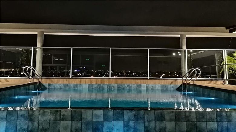 <b>Dazzler by Wyndham Ciudad del Este Pool</b>. Images powered by <a href="https://iceportal.shijigroup.com/" title="IcePortal" target="_blank">IcePortal</a>.