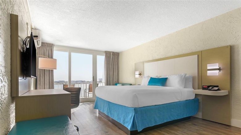 <b>Inn on Destin Harbor, Ascend Collection Room</b>. Images powered by <a href="https://iceportal.shijigroup.com/" title="IcePortal" target="_blank">IcePortal</a>.