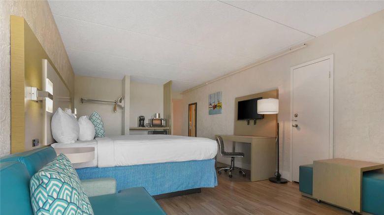 <b>Inn on Destin Harbor, Ascend Collection Room</b>. Images powered by <a href="https://iceportal.shijigroup.com/" title="IcePortal" target="_blank">IcePortal</a>.