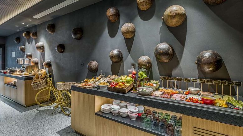<b>Room Mate Gerard Restaurant</b>. Images powered by <a href="https://iceportal.shijigroup.com/" title="IcePortal" target="_blank">IcePortal</a>.