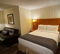 Glenmore Inn & Convention Centre Room