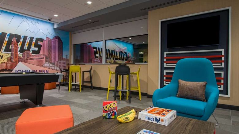 <b>Tru by Hilton Columbus Airport Lobby</b>. Images powered by <a href="https://iceportal.shijigroup.com/" title="IcePortal" target="_blank">IcePortal</a>.