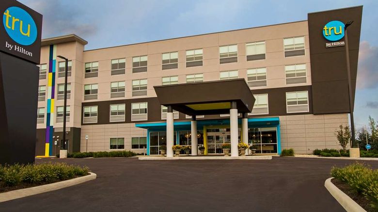 Tru by Hilton Columbus Airport Exterior. Images powered by <a href="https://iceportal.shijigroup.com" target="_blank" rel="noopener">Ice Portal</a>.