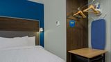Tru by Hilton Columbus Airport Room