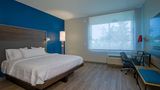 Tru by Hilton Columbus Airport Room
