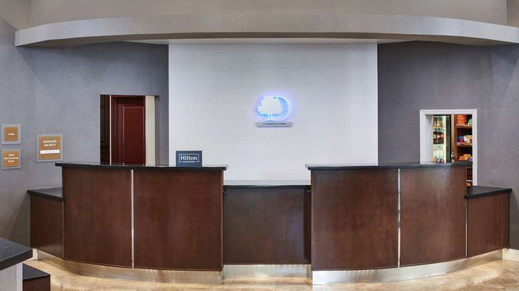 DoubleTree by Hilton Fullerton Lobby