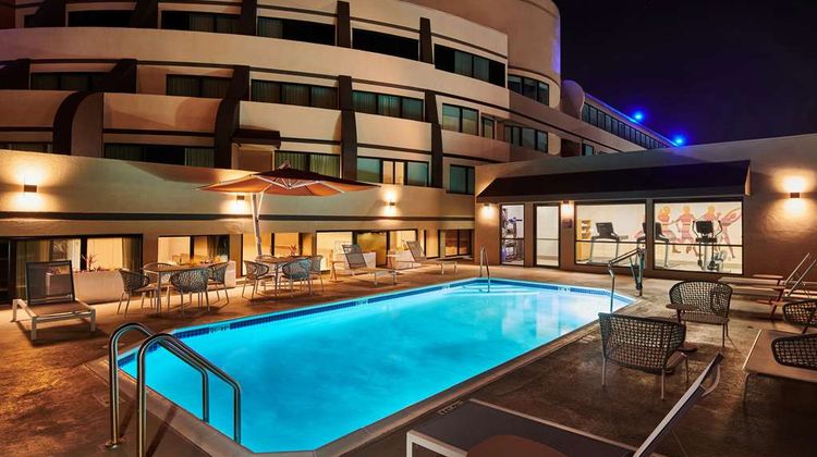 DoubleTree by Hilton Fullerton Pool