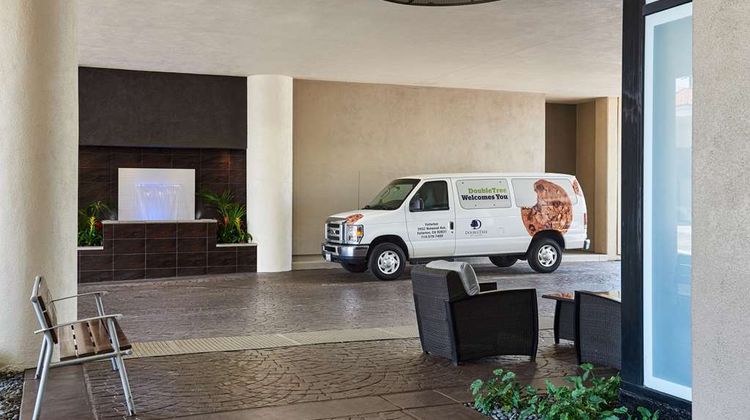 DoubleTree by Hilton Fullerton Exterior