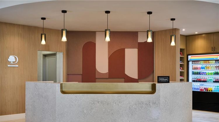 DoubleTree by Hilton Fullerton Lobby