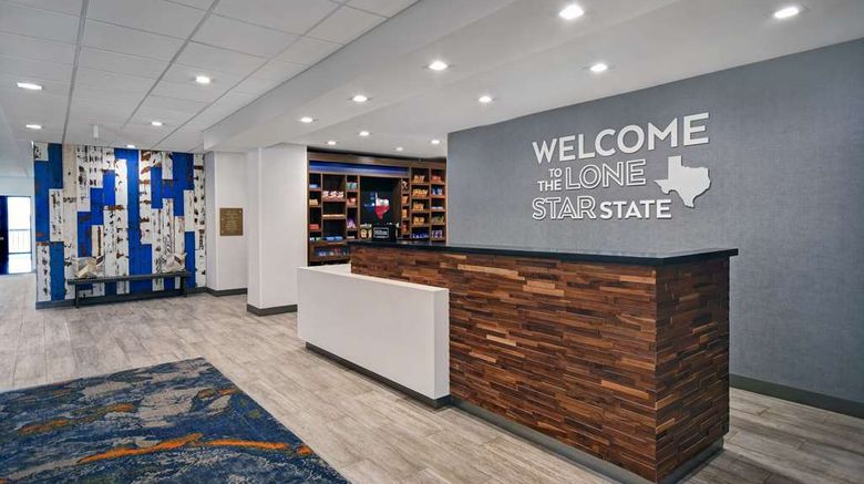 <b>Hampton Inn Midland South Lobby</b>. Images powered by <a href="https://iceportal.shijigroup.com/" title="IcePortal" target="_blank">IcePortal</a>.