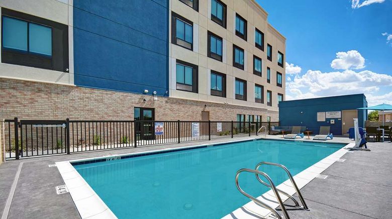 <b>Hampton Inn Midland South Pool</b>. Images powered by <a href="https://iceportal.shijigroup.com/" title="IcePortal" target="_blank">IcePortal</a>.