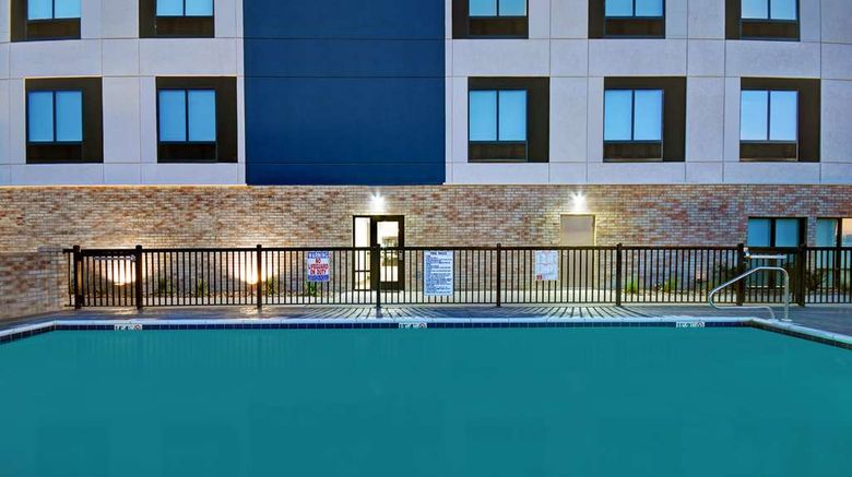 <b>Hampton Inn Midland South Pool</b>. Images powered by <a href="https://iceportal.shijigroup.com/" title="IcePortal" target="_blank">IcePortal</a>.