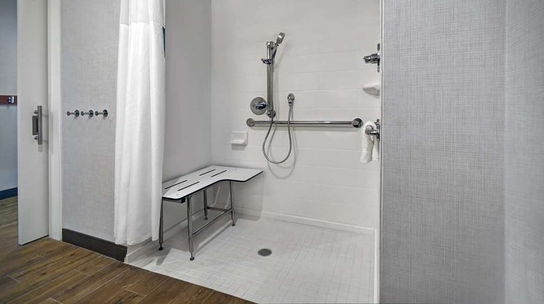 <b>Hampton Inn Midland South Room</b>. Images powered by <a href="https://iceportal.shijigroup.com/" title="IcePortal" target="_blank">IcePortal</a>.