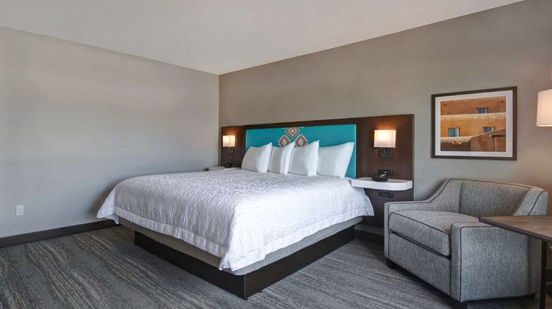 <b>Hampton Inn Santa Fe South Room</b>. Images powered by <a href="https://iceportal.shijigroup.com/" title="IcePortal" target="_blank">IcePortal</a>.