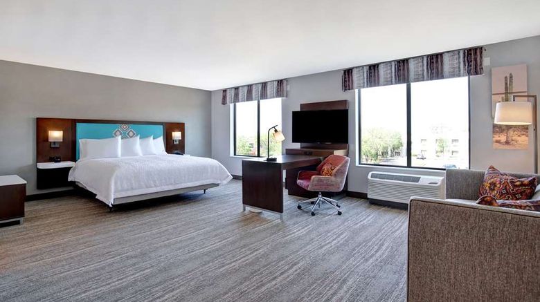 <b>Hampton Inn Santa Fe South Room</b>. Images powered by <a href="https://iceportal.shijigroup.com/" title="IcePortal" target="_blank">IcePortal</a>.