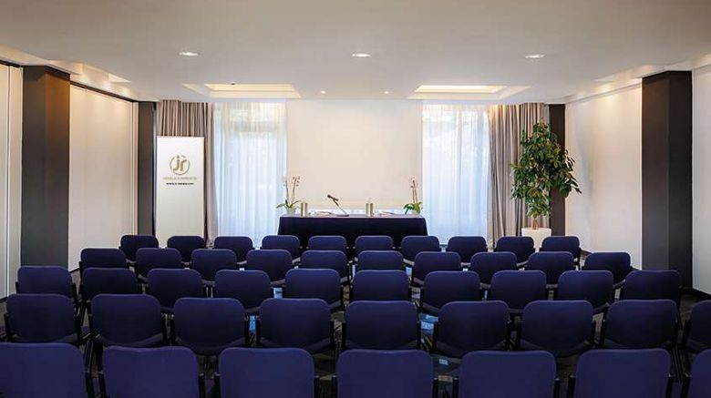 <b>Jr Hotels Amadeus Bologna Meeting</b>. Images powered by <a href="https://iceportal.shijigroup.com/" title="IcePortal" target="_blank">IcePortal</a>.