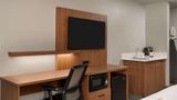 <b>La Quinta Inn & Suites by Wyndham Suite</b>. Images powered by <a href="https://iceportal.shijigroup.com/" title="IcePortal" target="_blank">IcePortal</a>.