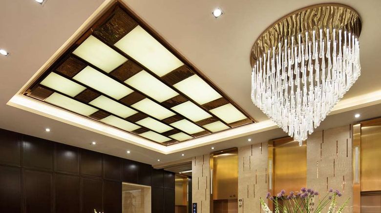 <b>The Lixury Hotel Lobby</b>. Images powered by <a href="https://iceportal.shijigroup.com/" title="IcePortal" target="_blank">IcePortal</a>.