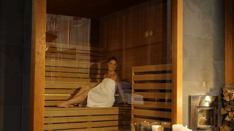 <b>Hotel La' Di Moret Spa</b>. Images powered by <a href="https://iceportal.shijigroup.com/" title="IcePortal" target="_blank">IcePortal</a>.
