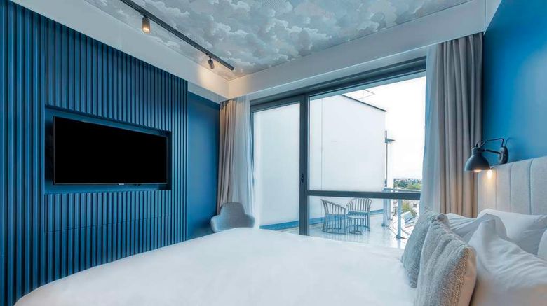 <b>Kyriad Lyon Ouest Room</b>. Images powered by <a href="https://iceportal.shijigroup.com/" title="IcePortal" target="_blank">IcePortal</a>.