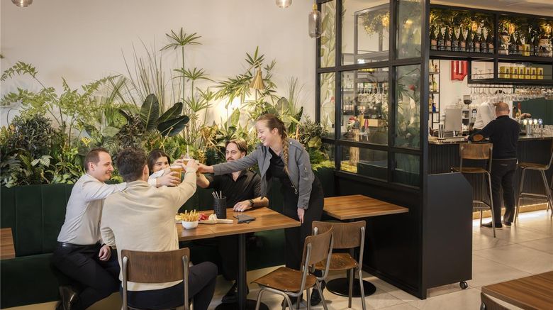 <b>Kyriad Lyon Ouest Restaurant</b>. Images powered by <a href="https://iceportal.shijigroup.com/" title="IcePortal" target="_blank">IcePortal</a>.