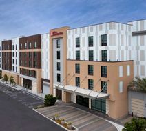 Hilton Garden Inn San Jose Airport Exterior
