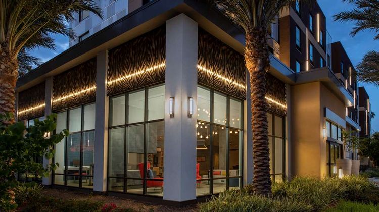 Hilton Garden Inn San Jose Airport Lobby