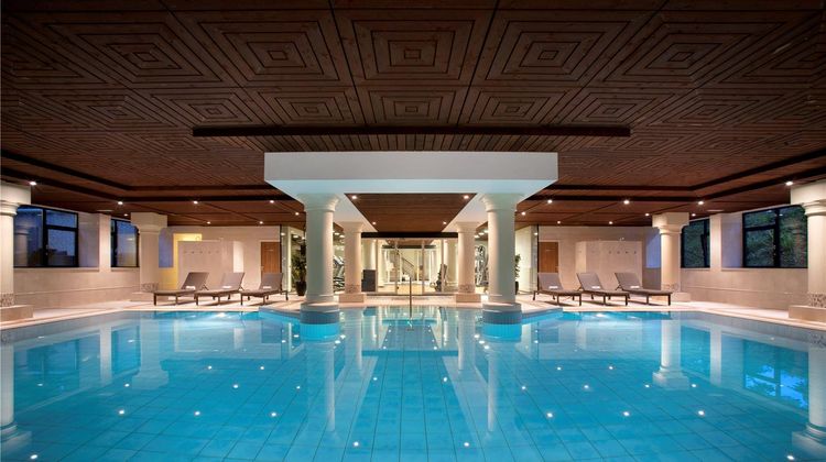 DoubleTree by Hilton Royal Parc Pool