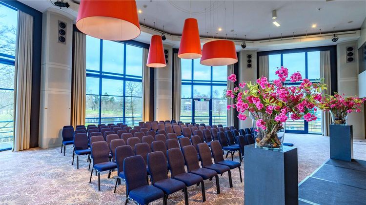 DoubleTree by Hilton Royal Parc Meeting