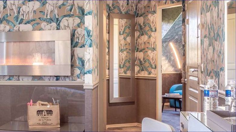 <b>Manoir de la Poterie & Spa Room</b>. Images powered by <a href="https://iceportal.shijigroup.com/" title="IcePortal" target="_blank">IcePortal</a>.