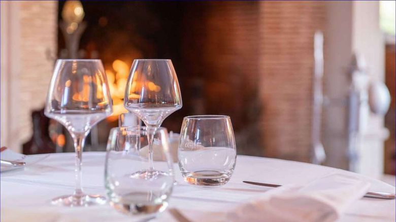 <b>Manoir de la Poterie & Spa Restaurant</b>. Images powered by <a href="https://iceportal.shijigroup.com/" title="IcePortal" target="_blank">IcePortal</a>.