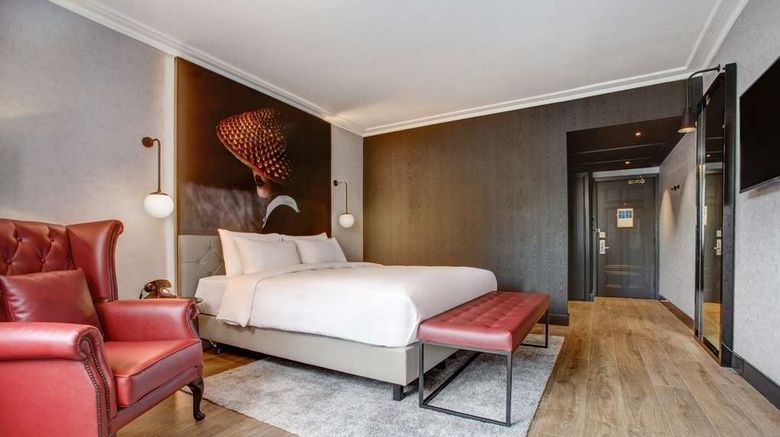 <b>Radisson RED Hotel London Heathrow Room</b>. Images powered by <a href="https://iceportal.shijigroup.com/" title="IcePortal" target="_blank">IcePortal</a>.
