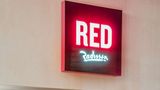 <b>Radisson RED Hotel London Heathrow Lobby</b>. Images powered by <a href="https://iceportal.shijigroup.com/" title="IcePortal" target="_blank">IcePortal</a>.