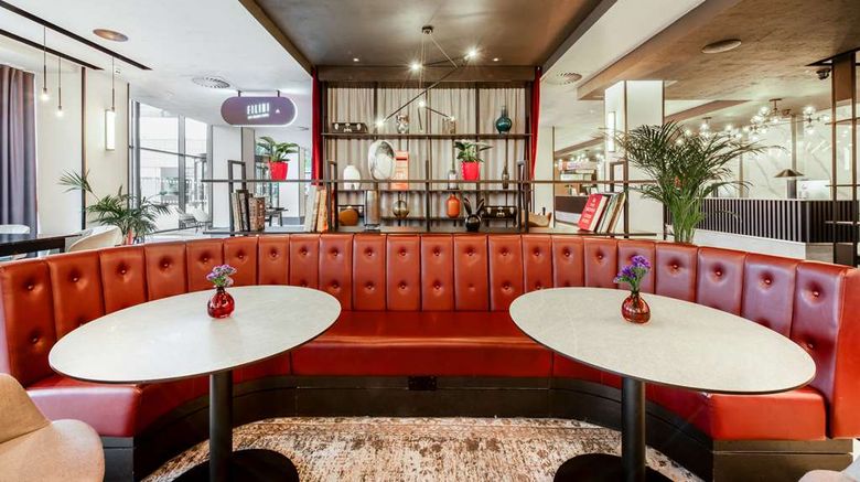 <b>Radisson RED Hotel London Heathrow Restaurant</b>. Images powered by <a href="https://iceportal.shijigroup.com/" title="IcePortal" target="_blank">IcePortal</a>.