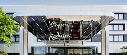 Radisson Hotel & Conf Centre London Exterior
