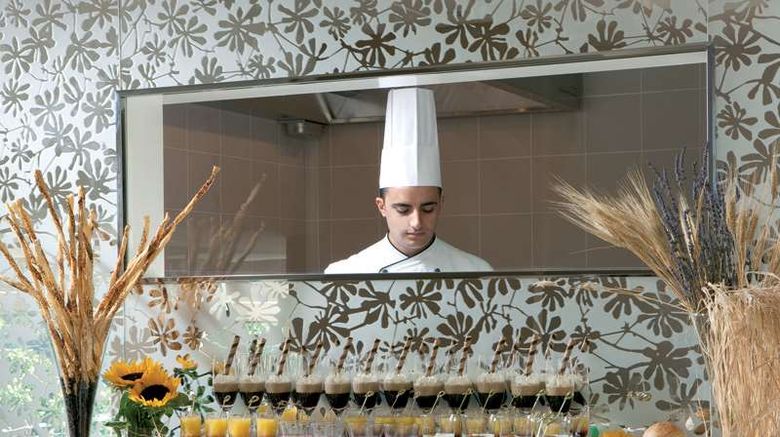<b>Relais Paradiso Hotel Restaurant</b>. Images powered by <a href="https://iceportal.shijigroup.com/" title="IcePortal" target="_blank">IcePortal</a>.