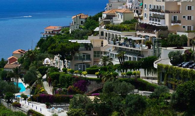 Raito Hotel Exterior