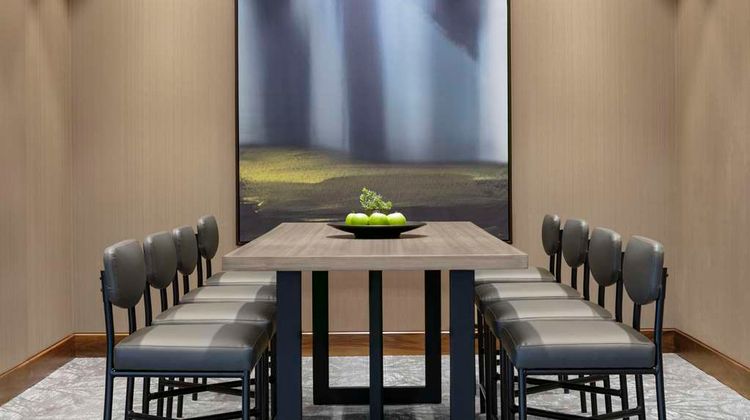 Hyatt Place Fort Lee / GWB Restaurant