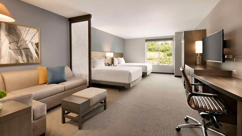 <b>Hyatt Place Fort Lee / GWB Room</b>. Images powered by <a href="https://iceportal.shijigroup.com/" title="IcePortal" target="_blank">IcePortal</a>.